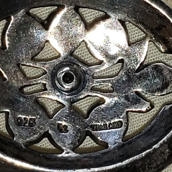 Sterling Silver Marcasite Clip Pendant w/chain - Picture 3 of 4